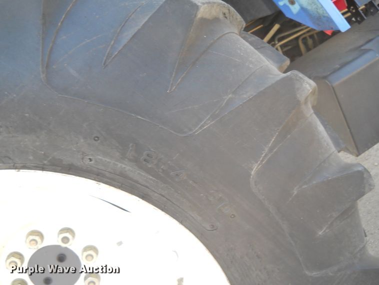 image for item HO9535 2001 New Holland TS100  tractor