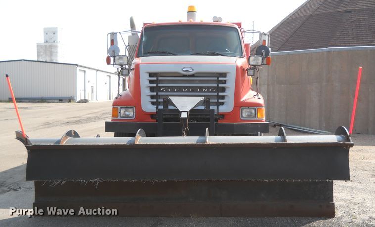 image for item HO9538 2003 Sterling LT7501  dump truck