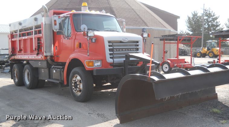 image for item HO9538 2003 Sterling LT7501  dump truck