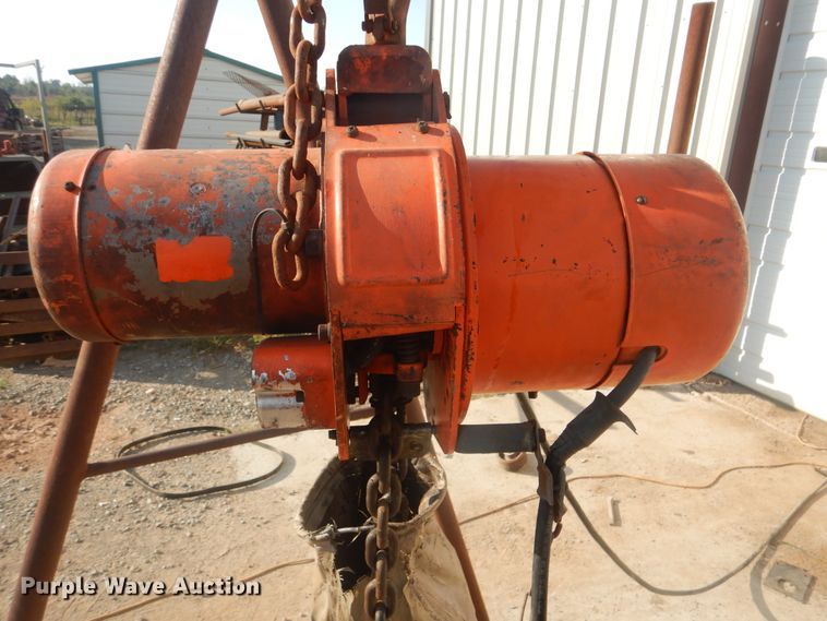 image for item AE9724 Nitchi MH-40DH electric hoist