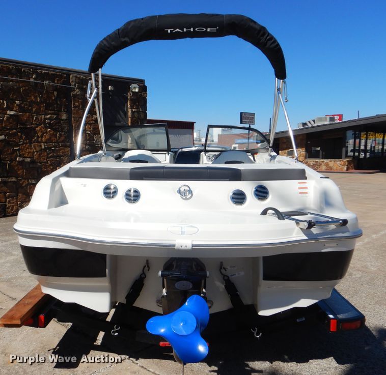 image for item AE9730 2016 Tahoe 400T  boat
