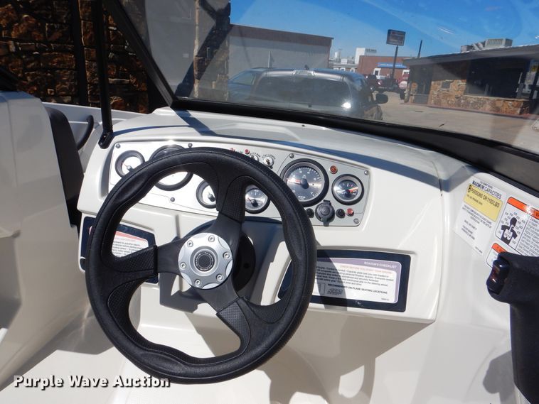 image for item AE9730 2016 Tahoe 400T  boat