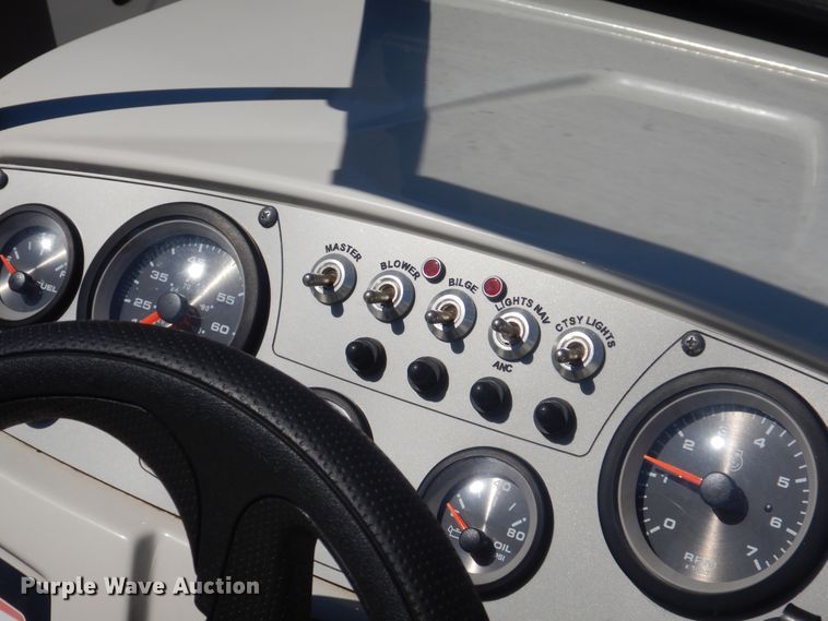 image for item AE9730 2016 Tahoe 400T  boat