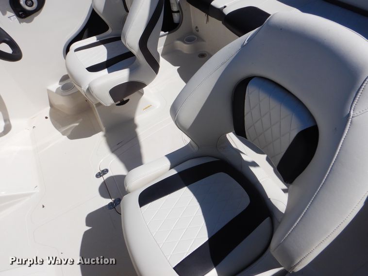 image for item AE9730 2016 Tahoe 400T  boat