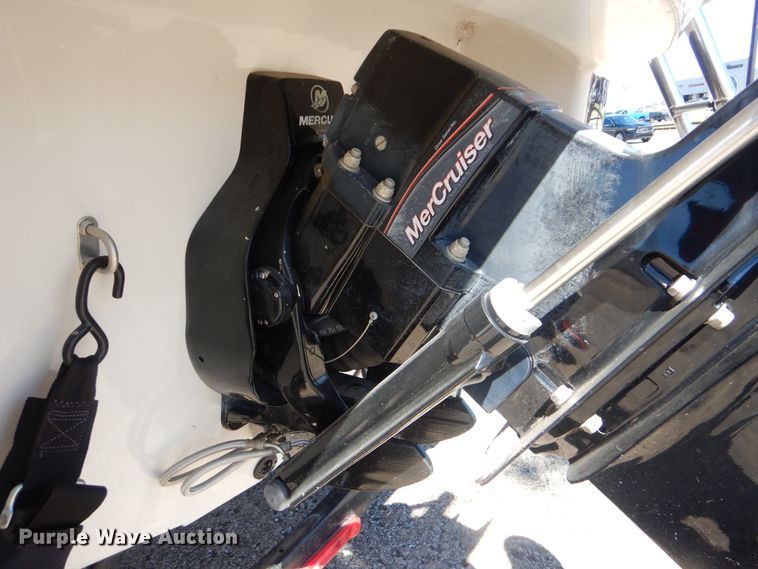 image for item AE9730 2016 Tahoe 400T  boat