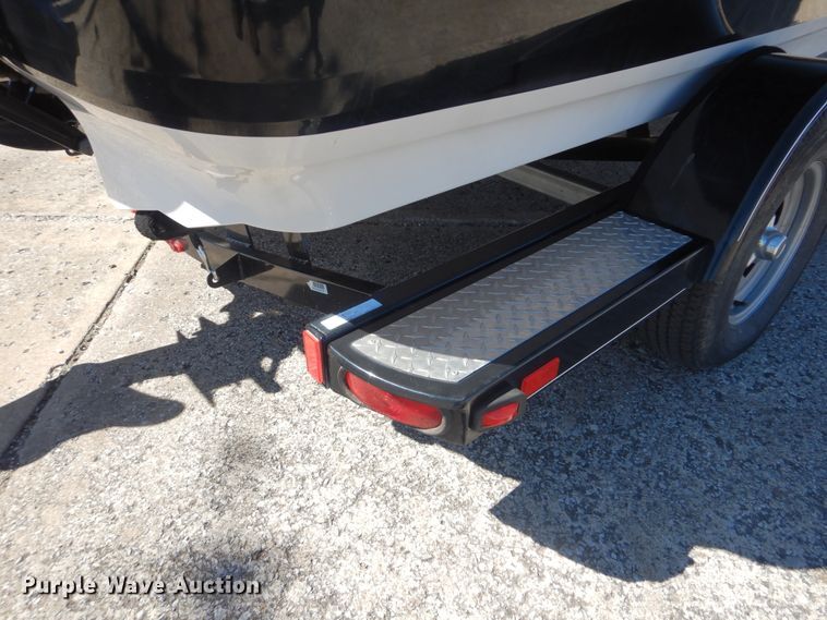 image for item AE9730 2016 Tahoe 400T  boat