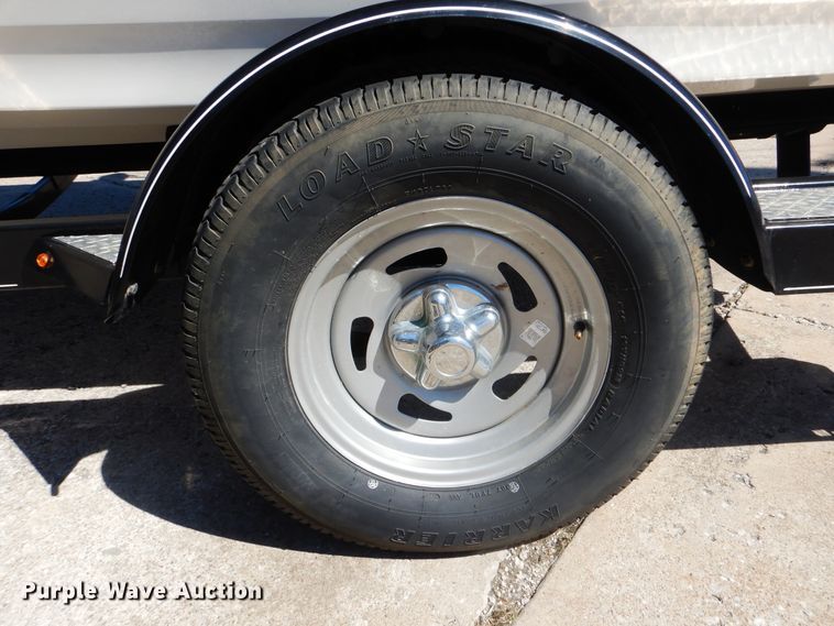 image for item AE9730 2016 Tahoe 400T  boat