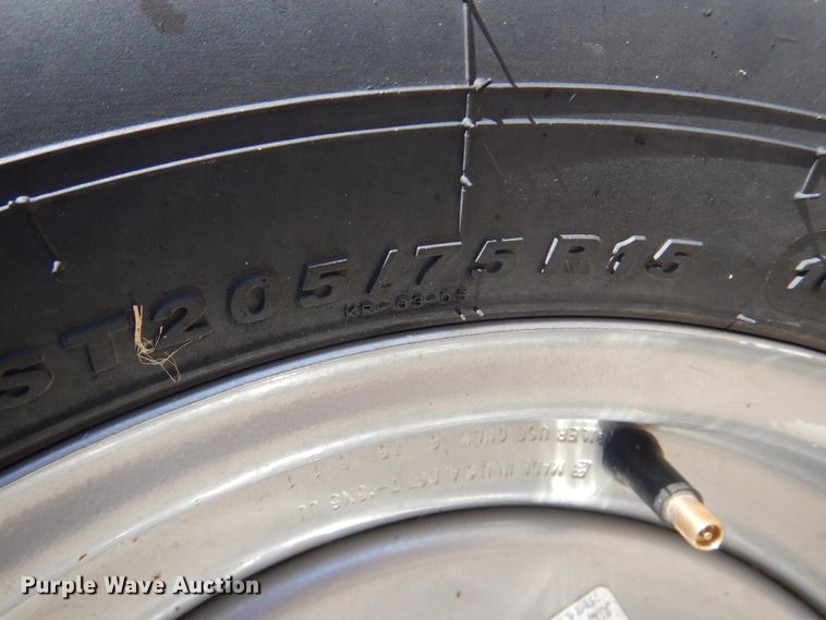 image for item AE9730 2016 Tahoe 400T  boat