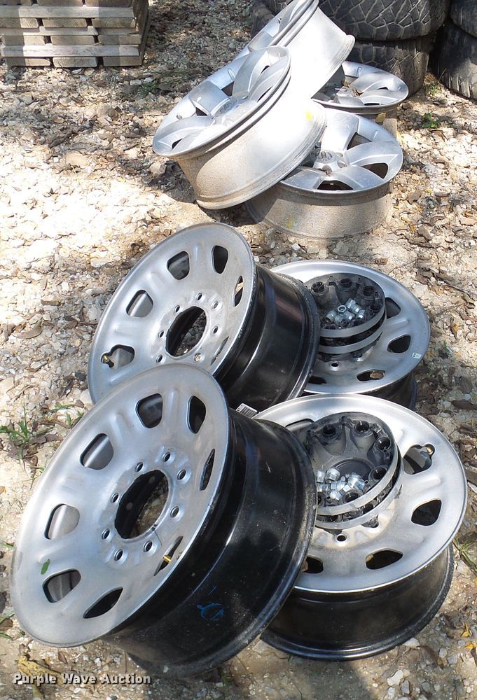 image for item DC2985 Tires and wheels