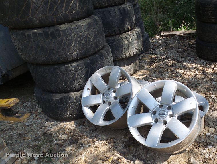 image for item DC2985 Tires and wheels