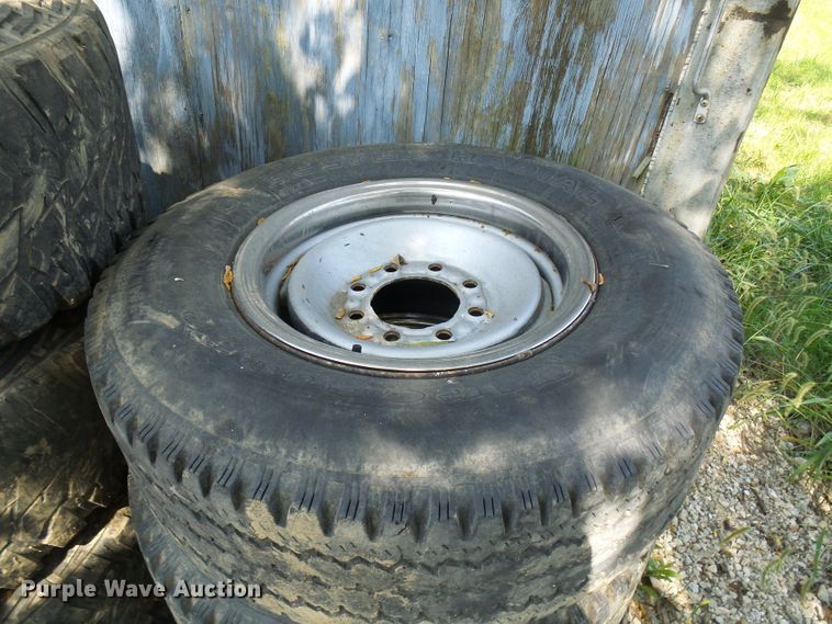 image for item DC2985 Tires and wheels
