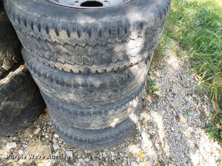image for item DC2985 Tires and wheels