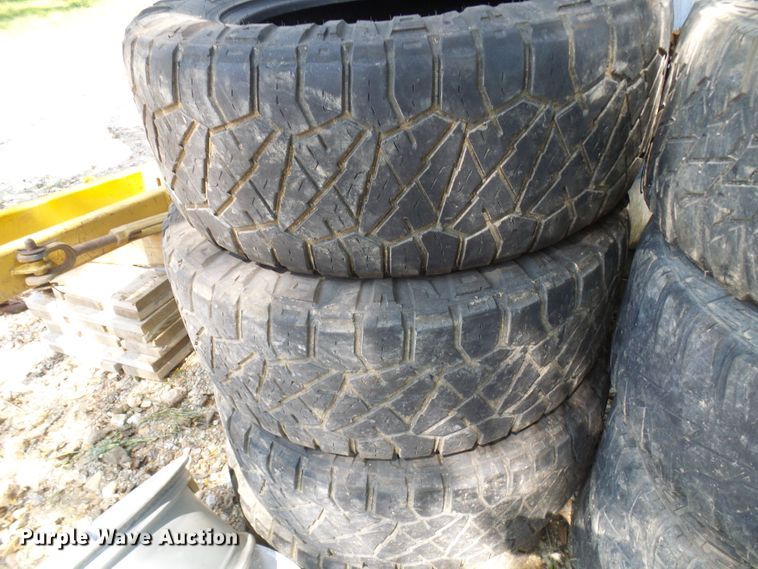 image for item DC2985 Tires and wheels