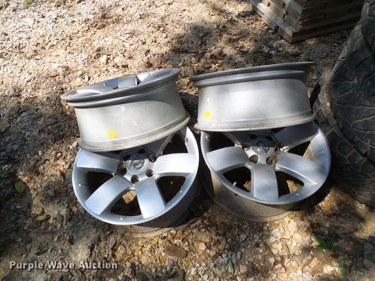 image for item DC2985 Tires and wheels