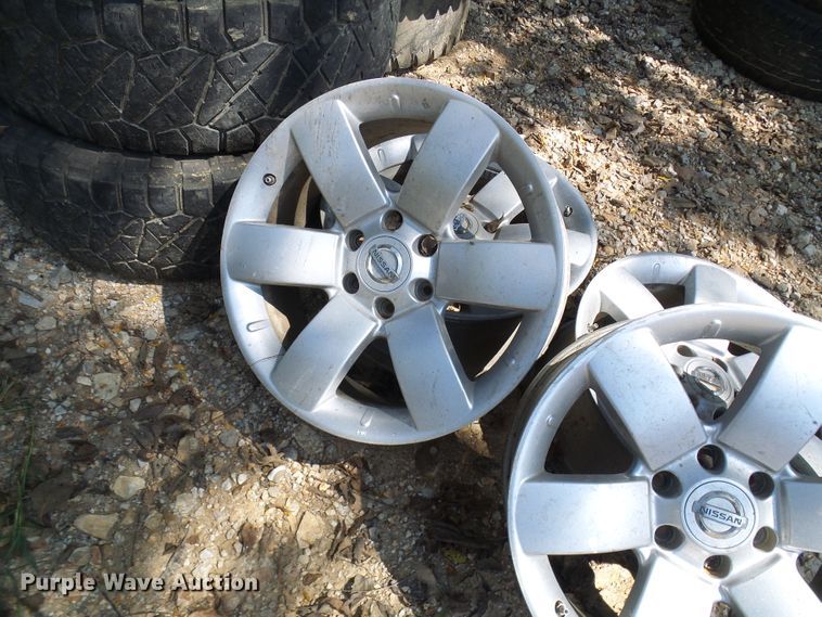 image for item DC2985 Tires and wheels