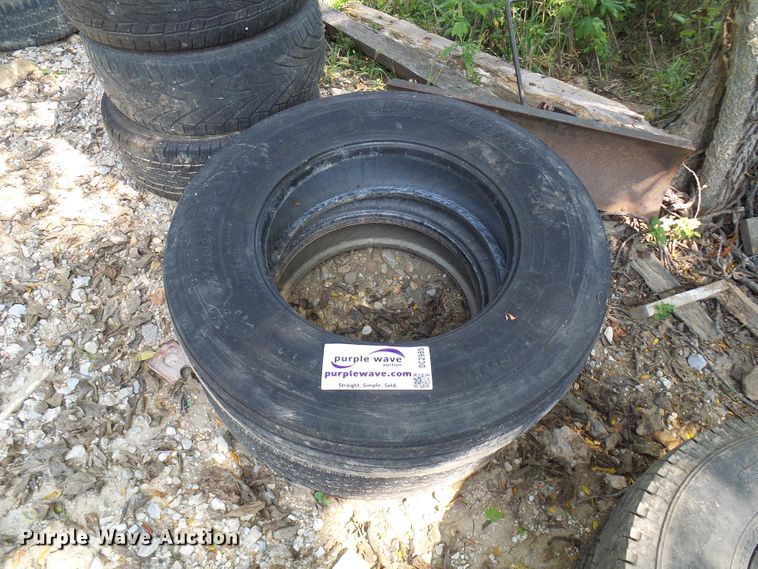 image for item DC2985 Tires and wheels