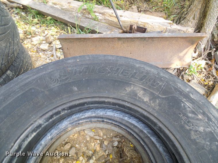 image for item DC2985 Tires and wheels