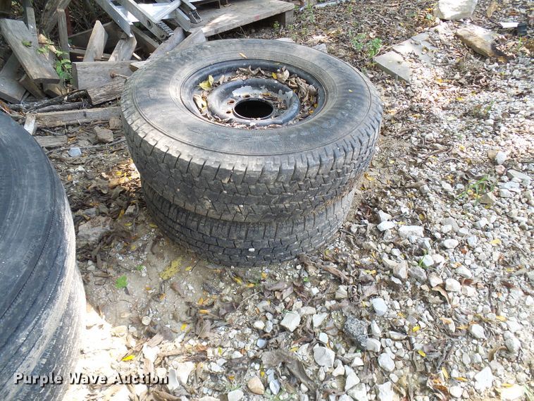 image for item DC2985 Tires and wheels