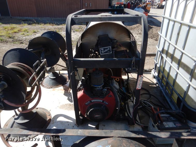 image for item DC8817 2001 Buck Dandy