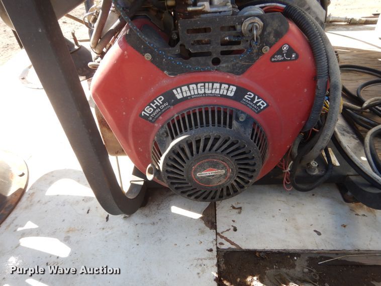 image for item DC8817 2001 Buck Dandy