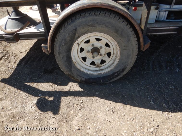 image for item DC8817 2001 Buck Dandy