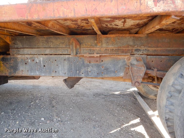 image for item DC8836 1967 Ford F600  flatbed truck