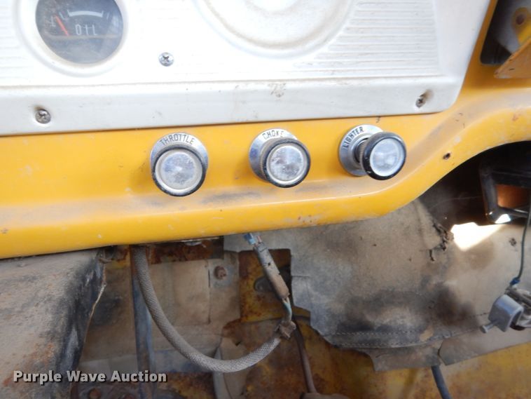 image for item DC8836 1967 Ford F600  flatbed truck