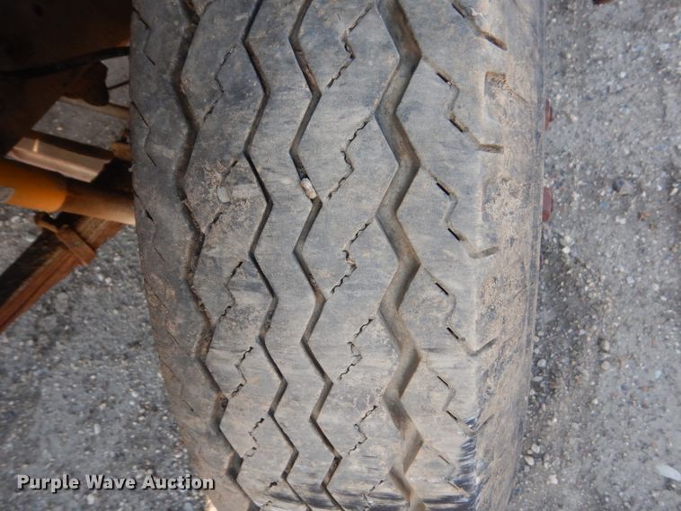 image for item DC8836 1967 Ford F600  flatbed truck