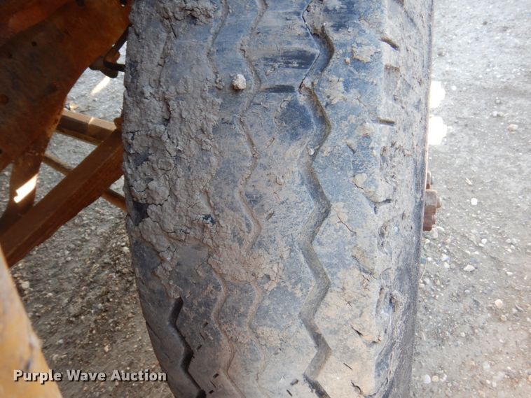 image for item DC8836 1967 Ford F600  flatbed truck