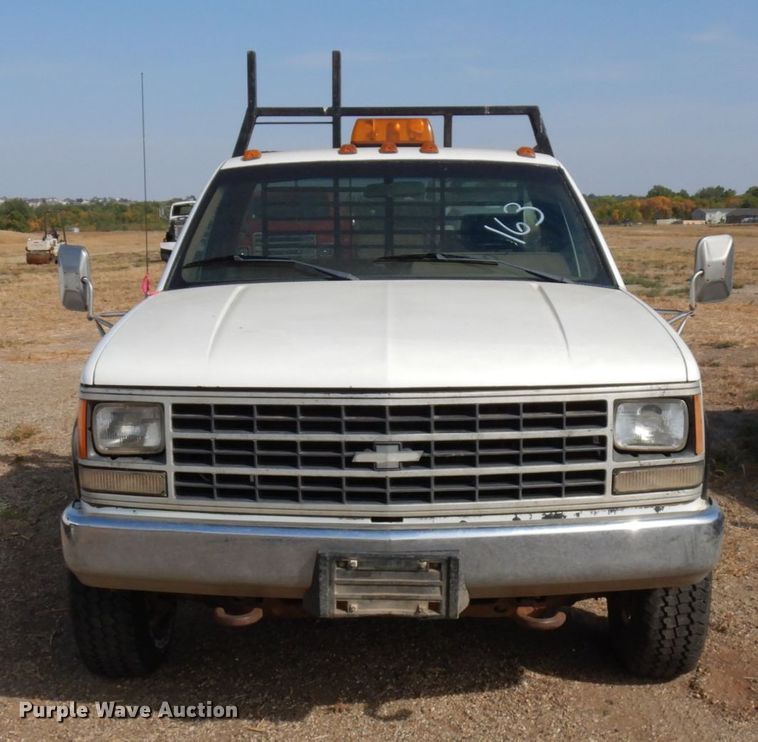 image for item DC8881 1990 Chevrolet K3500  flatbed pickup truck