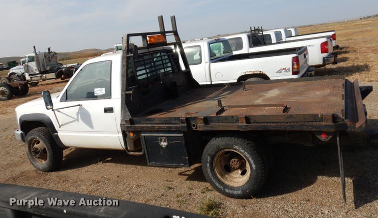 image for item DC8881 1990 Chevrolet K3500  flatbed pickup truck