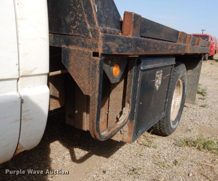 image for item DC8881 1990 Chevrolet K3500  flatbed pickup truck