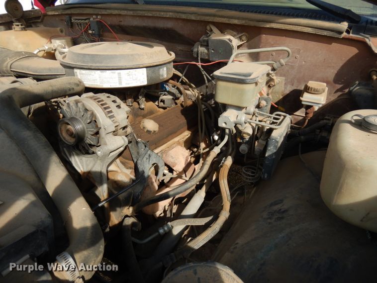 image for item DC8881 1990 Chevrolet K3500  flatbed pickup truck