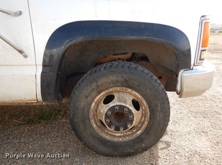 image for item DC8881 1990 Chevrolet K3500  flatbed pickup truck