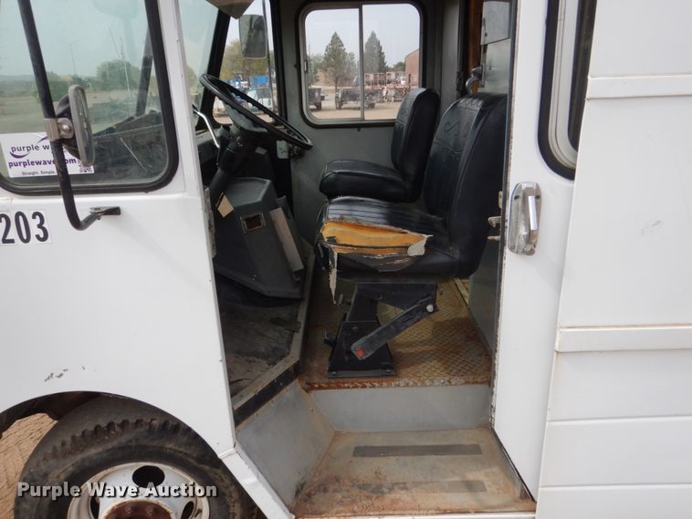 image for item DC8940 1990 Chevrolet P30  delivery truck