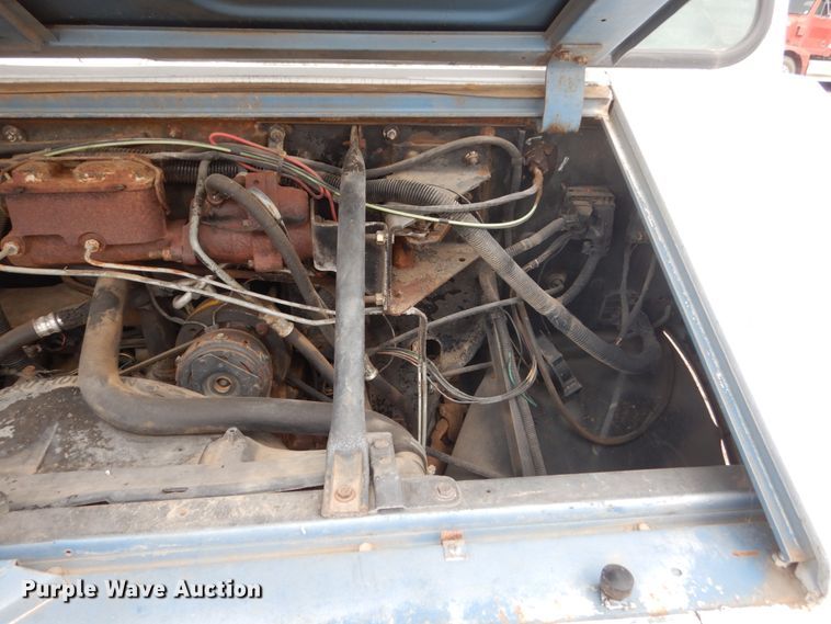 image for item DC8940 1990 Chevrolet P30  delivery truck