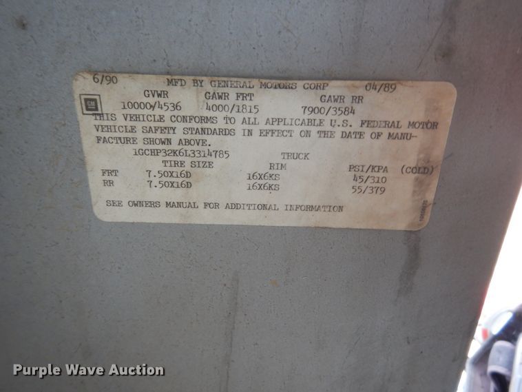 image for item DC8940 1990 Chevrolet P30  delivery truck