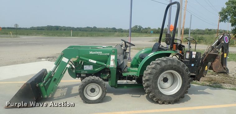 image for item DE0768 Montana 2740  MFWD tractor