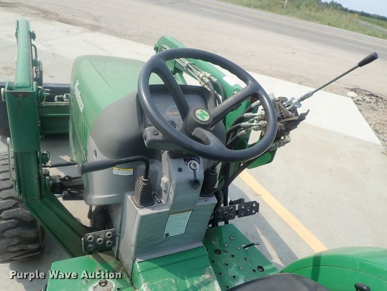 image for item DE0768 Montana 2740  MFWD tractor