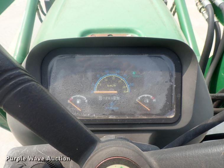 image for item DE0768 Montana 2740  MFWD tractor