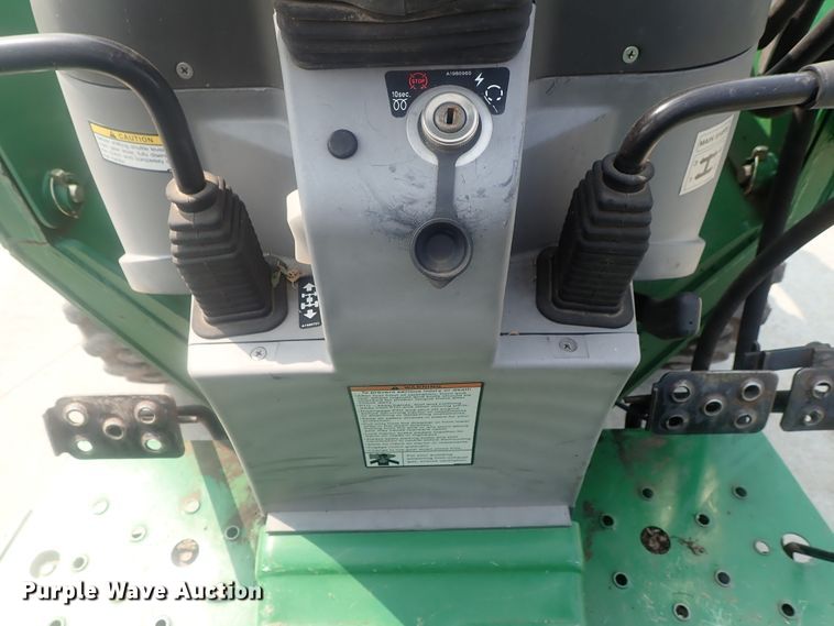 image for item DE0768 Montana 2740  MFWD tractor