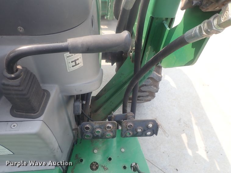 image for item DE0768 Montana 2740  MFWD tractor