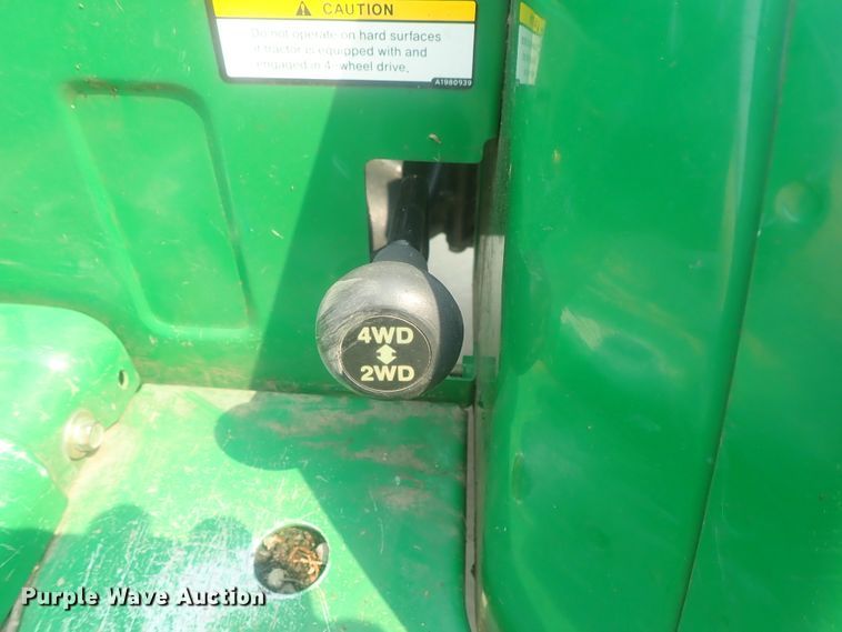 image for item DE0768 Montana 2740  MFWD tractor