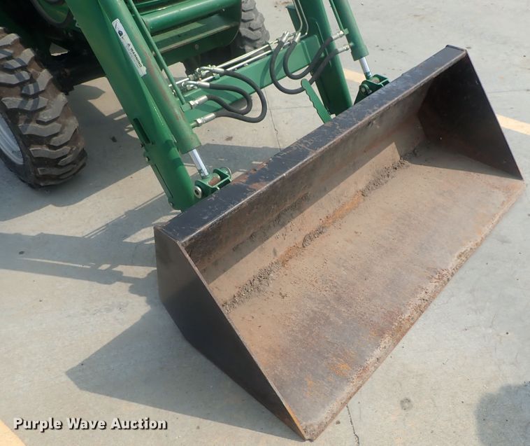 image for item DE0768 Montana 2740  MFWD tractor