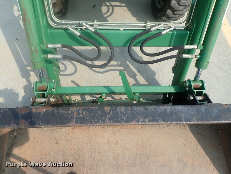 image for item DE0768 Montana 2740  MFWD tractor