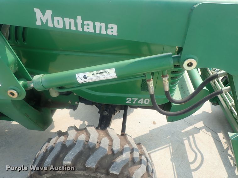 image for item DE0768 Montana 2740  MFWD tractor