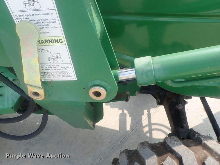 image for item DE0768 Montana 2740  MFWD tractor