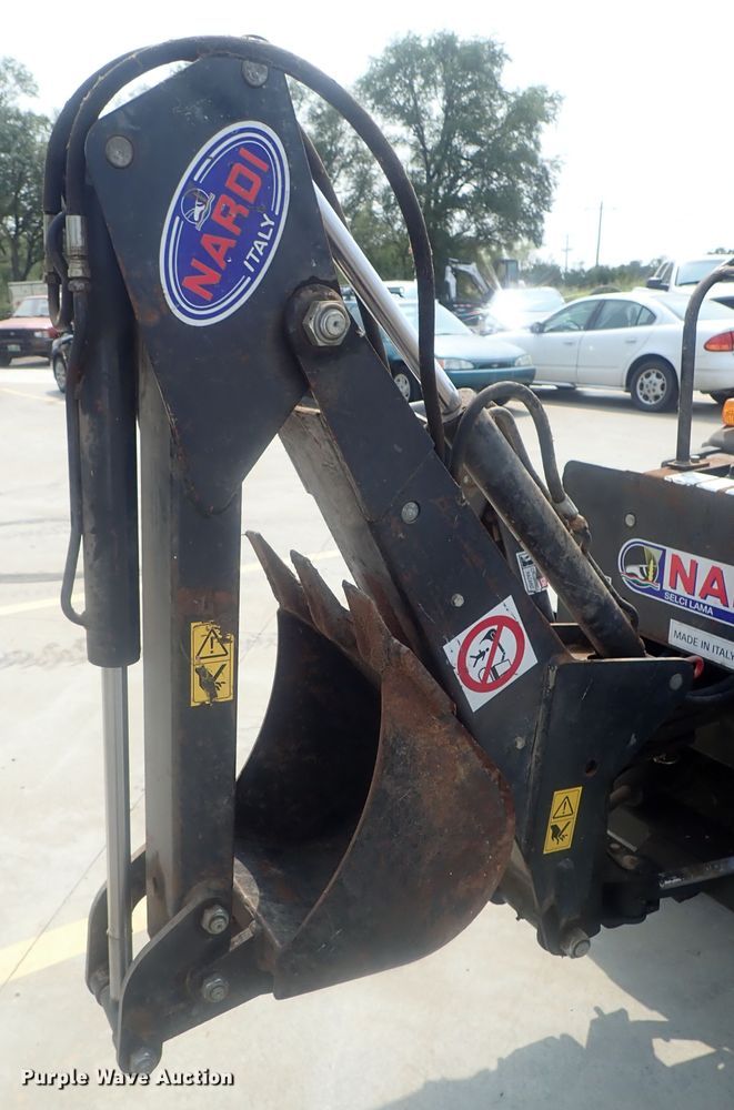 image for item DE0768 Montana 2740  MFWD tractor