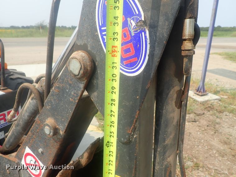 image for item DE0768 Montana 2740  MFWD tractor