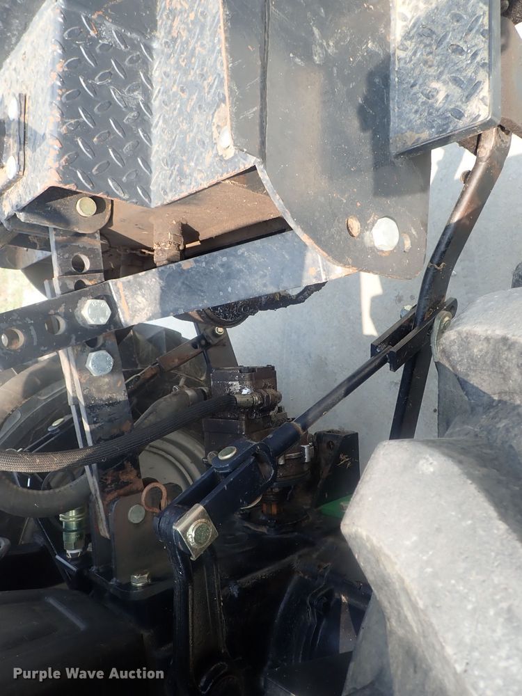 image for item DE0768 Montana 2740  MFWD tractor